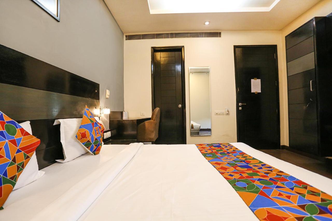 Fabhotel Posh Classic Gurgaon Eksteriør billede