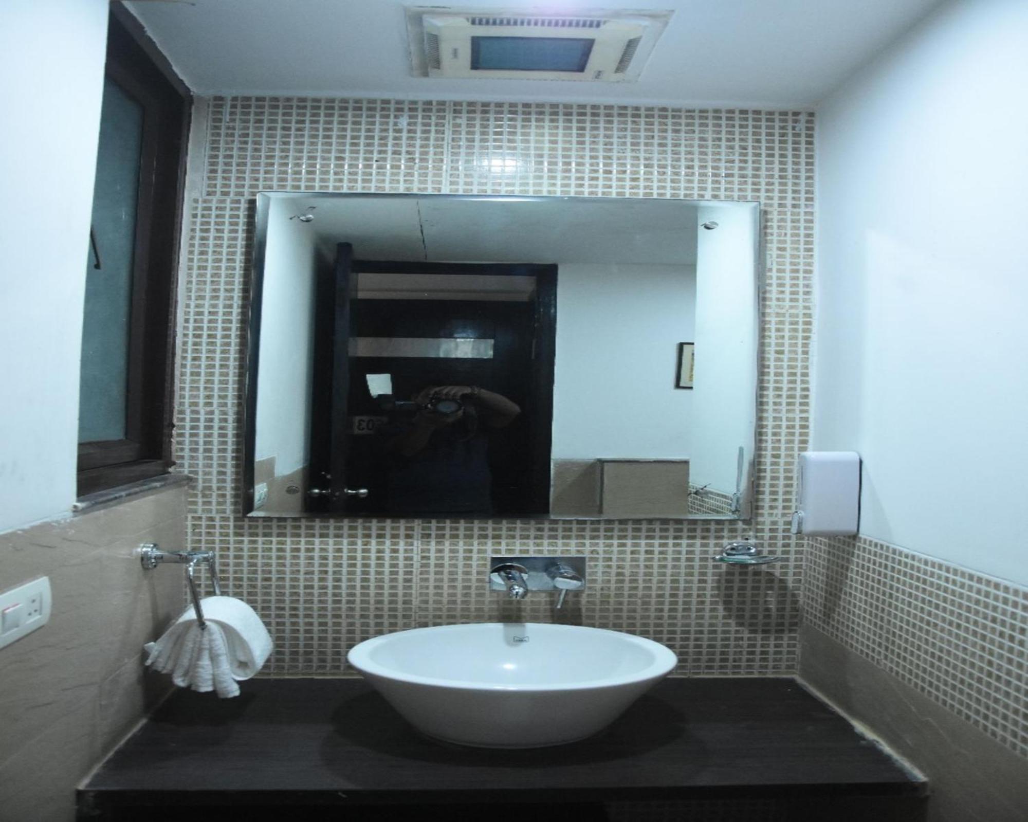 Fabhotel Posh Classic Gurgaon Eksteriør billede